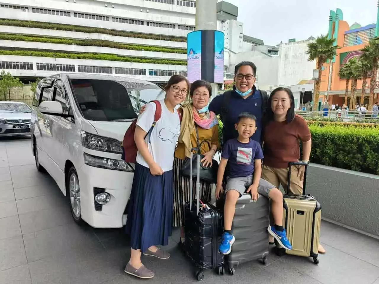 DiDu.vn: Reliable car rental Ho Chi Minh Airport pickup