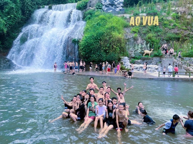Av