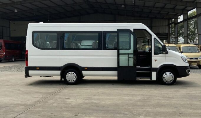 xe-iveco-19-chỗ-1024x768